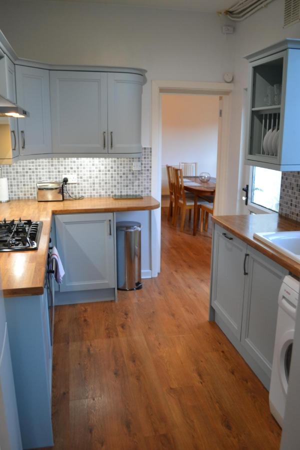 Entire 3 Bedroom House Near Caerphilly Station Esterno foto