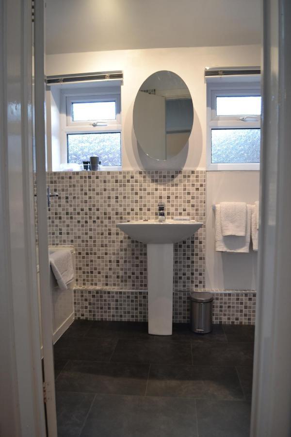 Entire 3 Bedroom House Near Caerphilly Station Esterno foto